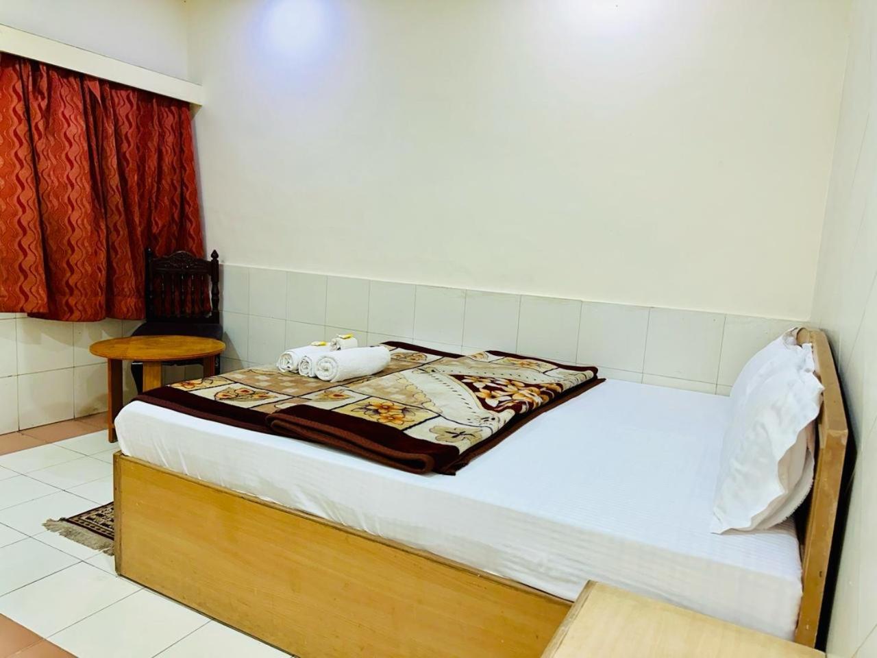 Hotel Sheela, 100M From Taj Mahal Agra  Ngoại thất bức ảnh