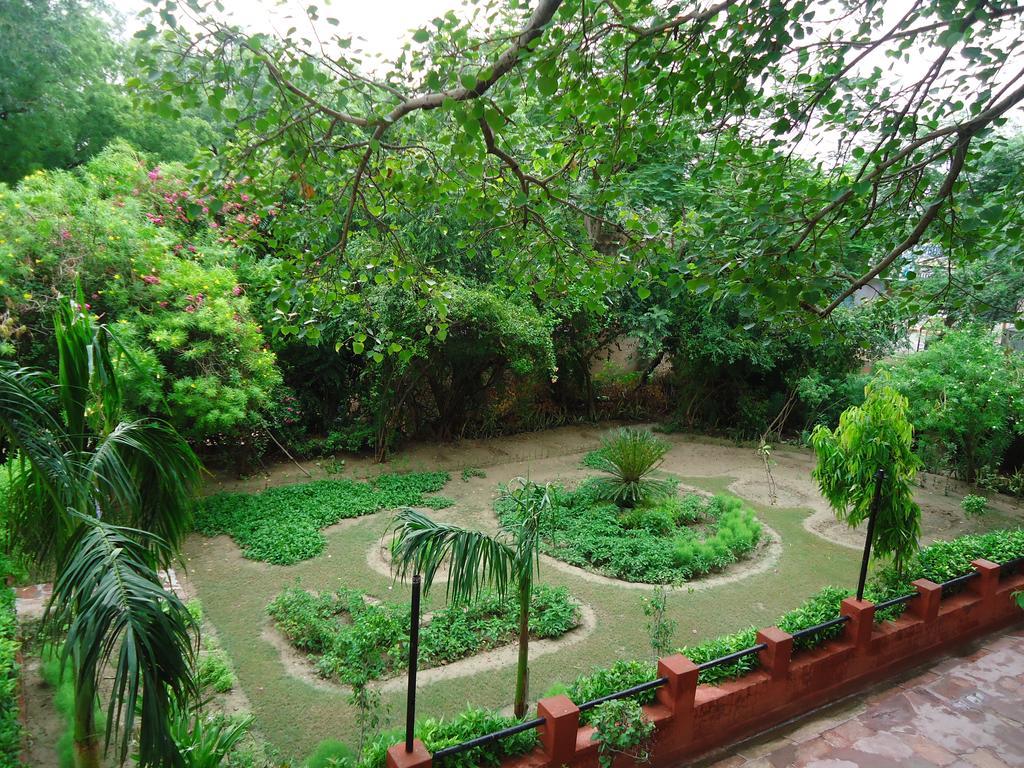 Hotel Sheela, 100M From Taj Mahal Agra  Ngoại thất bức ảnh