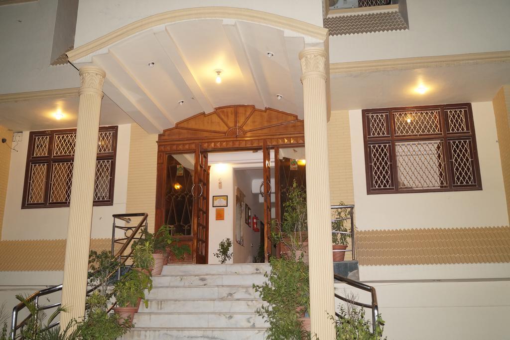 Hotel Sheela, 100M From Taj Mahal Agra  Ngoại thất bức ảnh