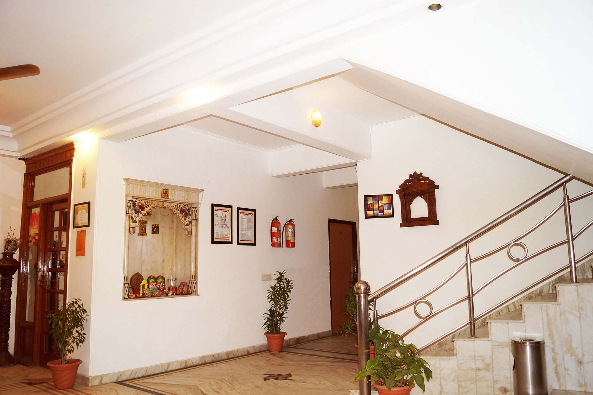 Hotel Sheela, 100M From Taj Mahal Agra  Ngoại thất bức ảnh