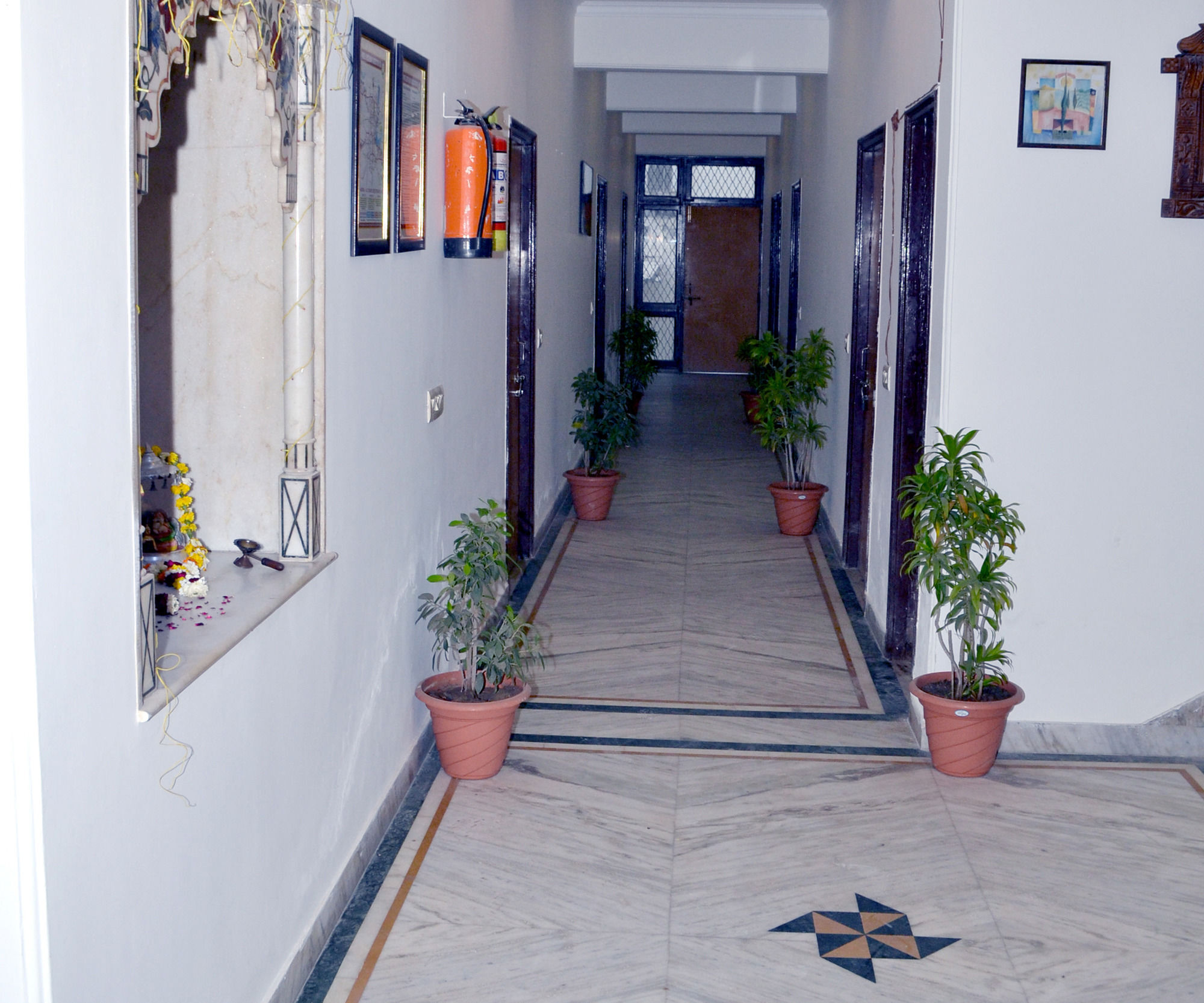 Hotel Sheela, 100M From Taj Mahal Agra  Ngoại thất bức ảnh